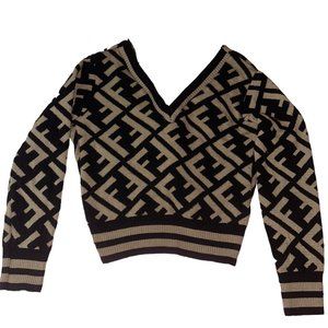 Fendi Sweater ♡